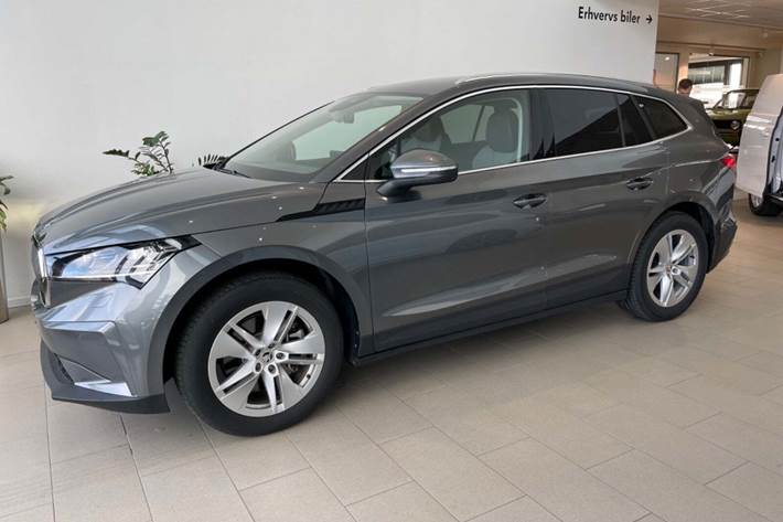 Grå Skoda Enyaq fra 2024