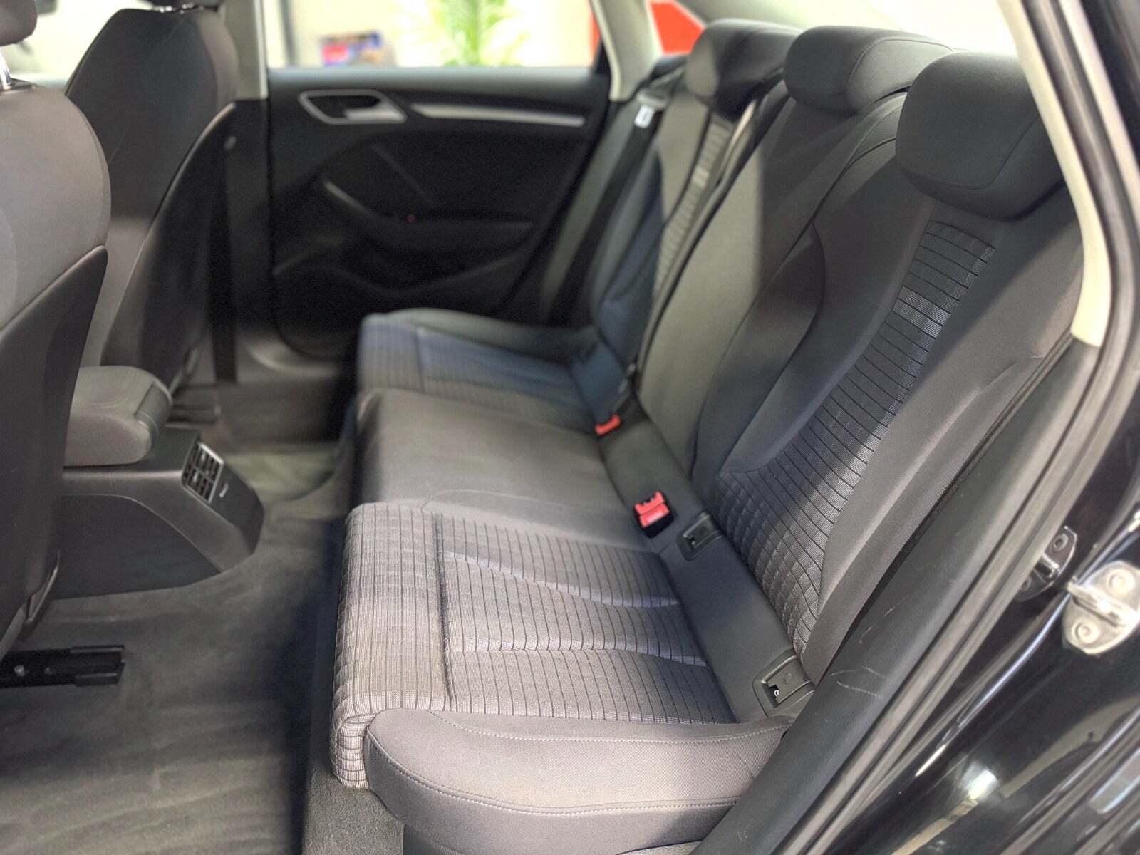 Sort Audi A3 fra 2015