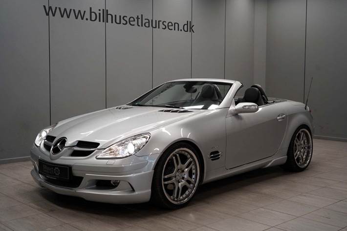 Sølv Mercedes SLK200 fra 2004