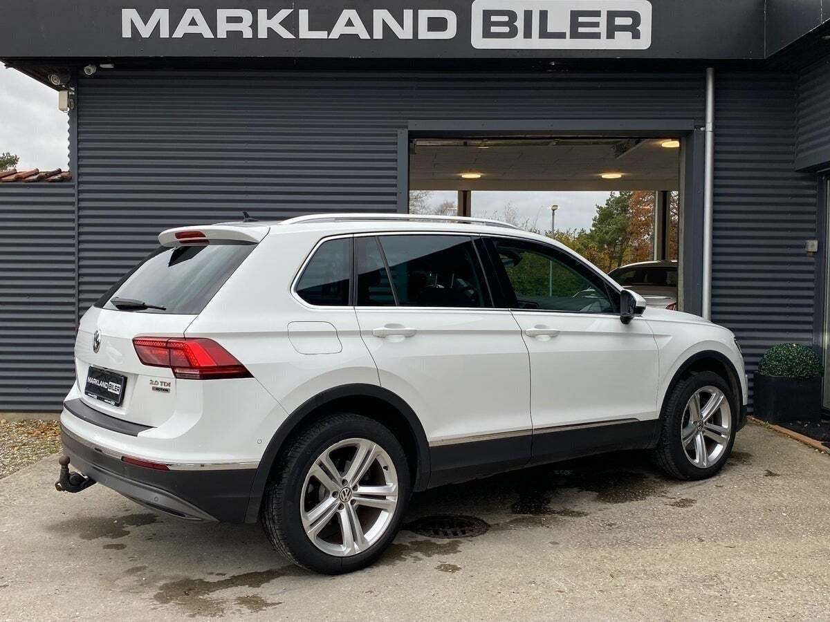 Hvid VW Tiguan fra 2017
