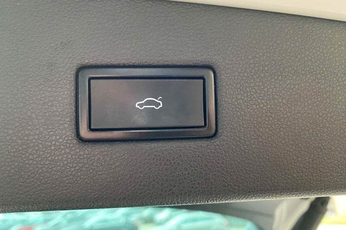 Hvid VW Tiguan fra 2017