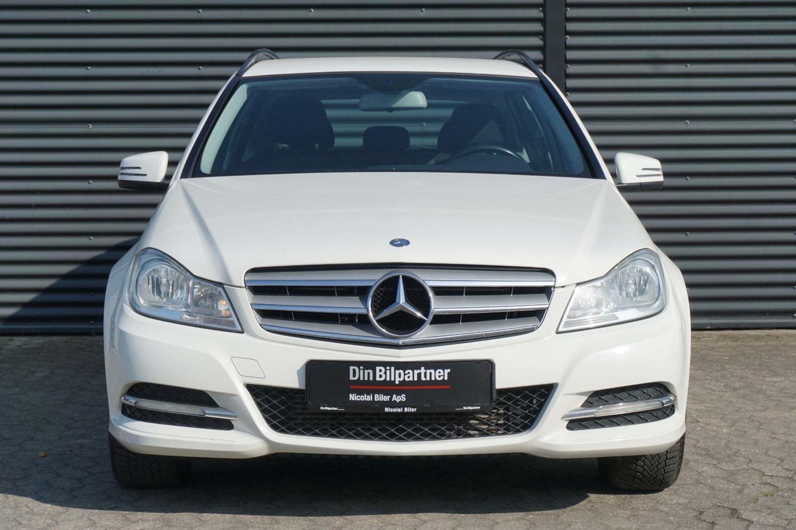 Hvid Mercedes C220 fra 2012