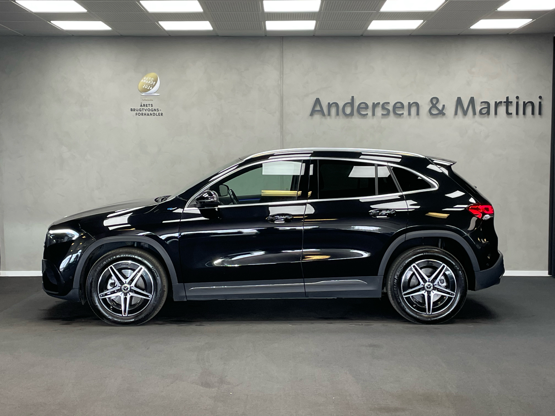 Sort Mercedes EQA 250 fra 2021