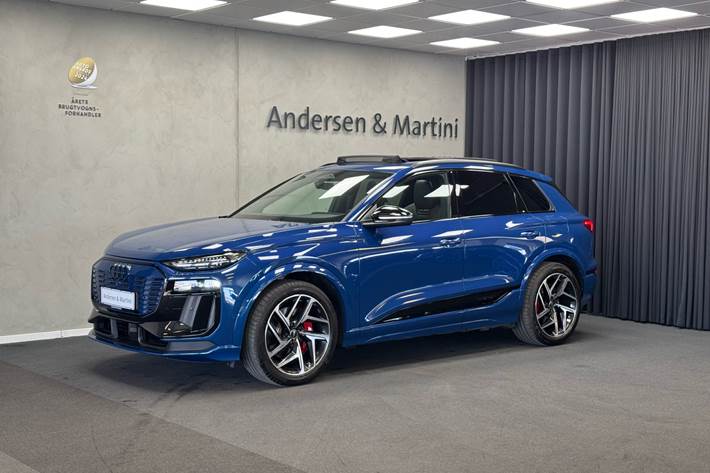 Blå Audi SQ6 fra 2024