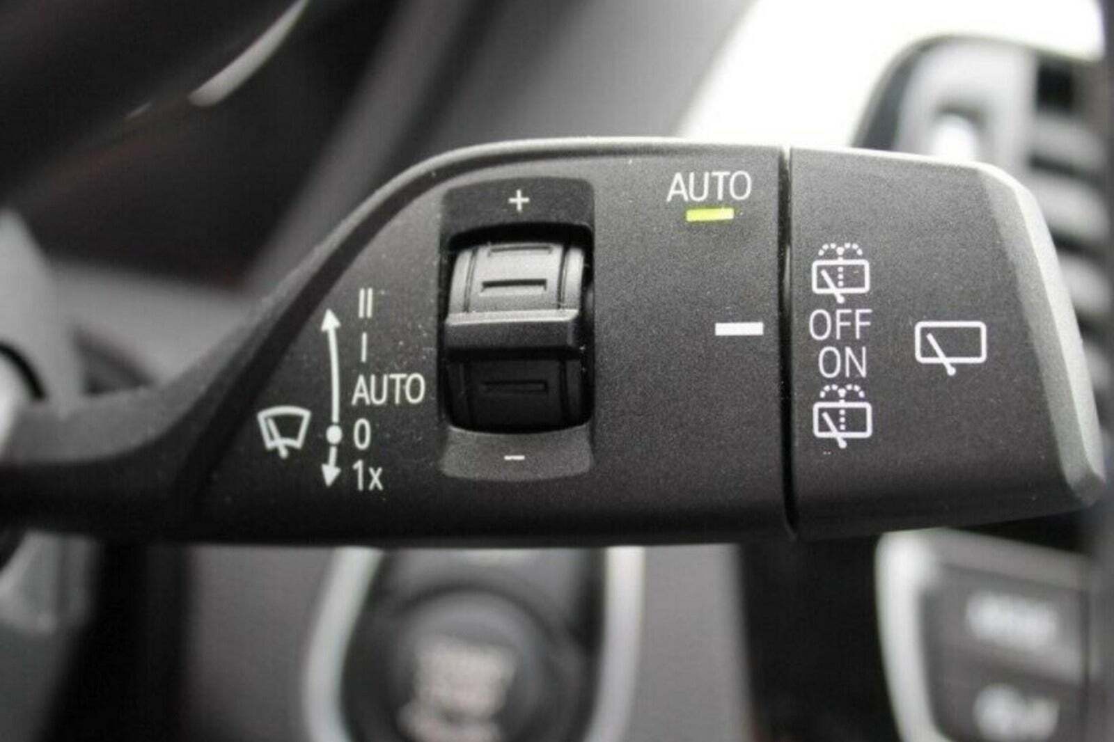 Sort BMW 118i fra 2019