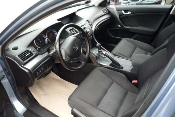 undefined Honda Accord fra 2011 set indefra
