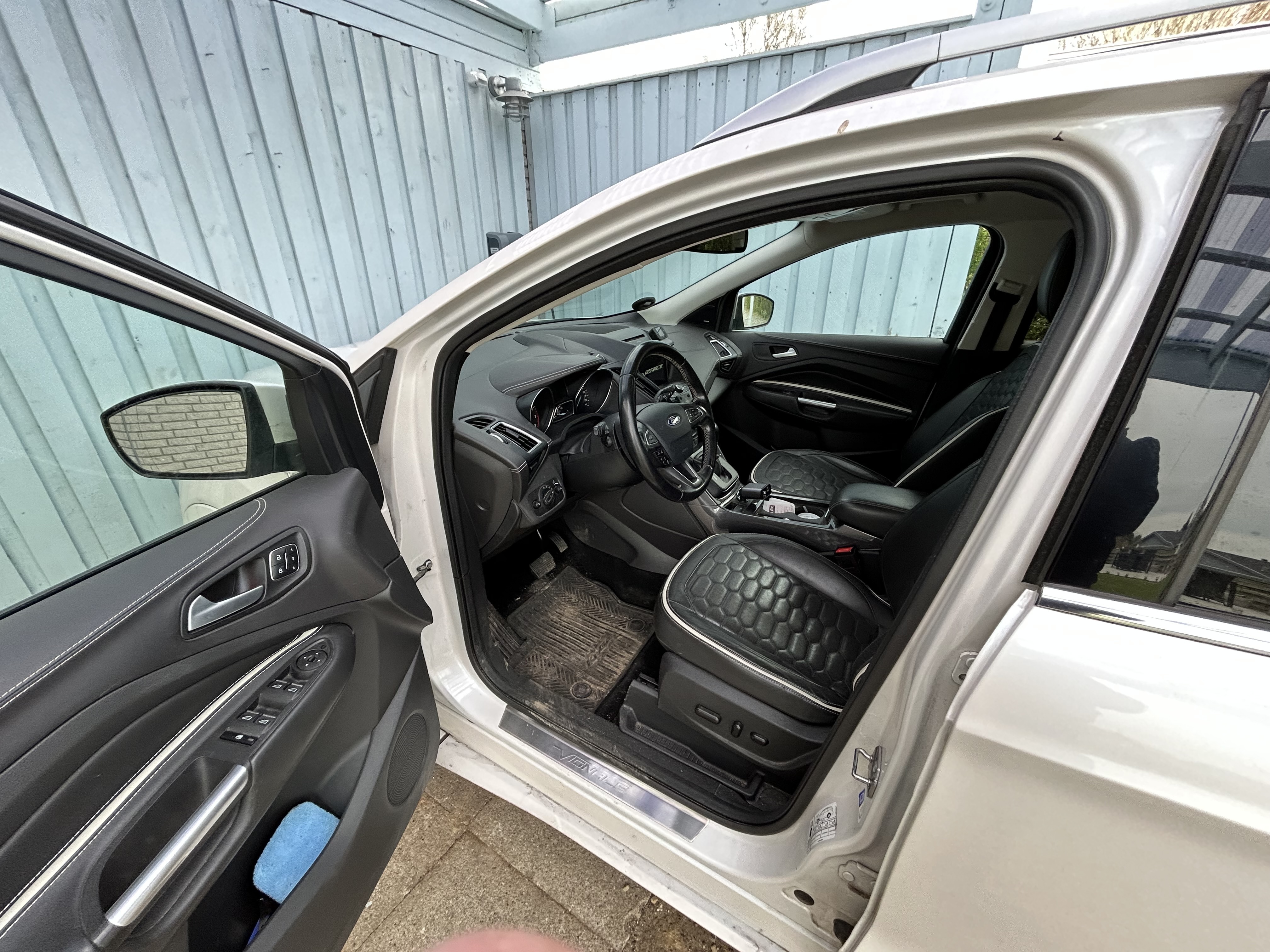 Hvid Ford Kuga fra 2018
