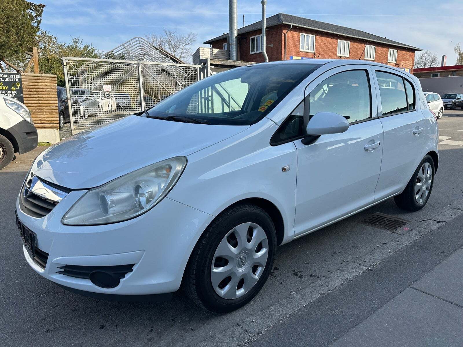 undefined Opel Corsa fra 2011 set udefra