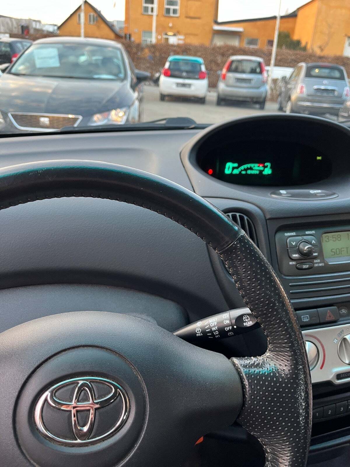 undefined Toyota Yaris Verso fra 2005 set indefra