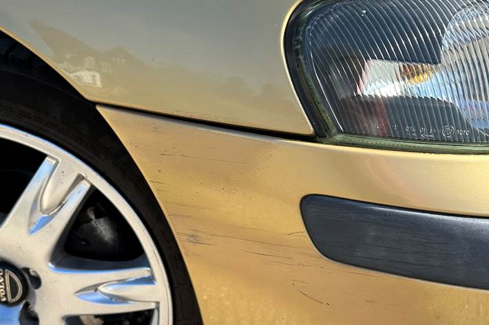 Guld Volvo S60 fra 2002