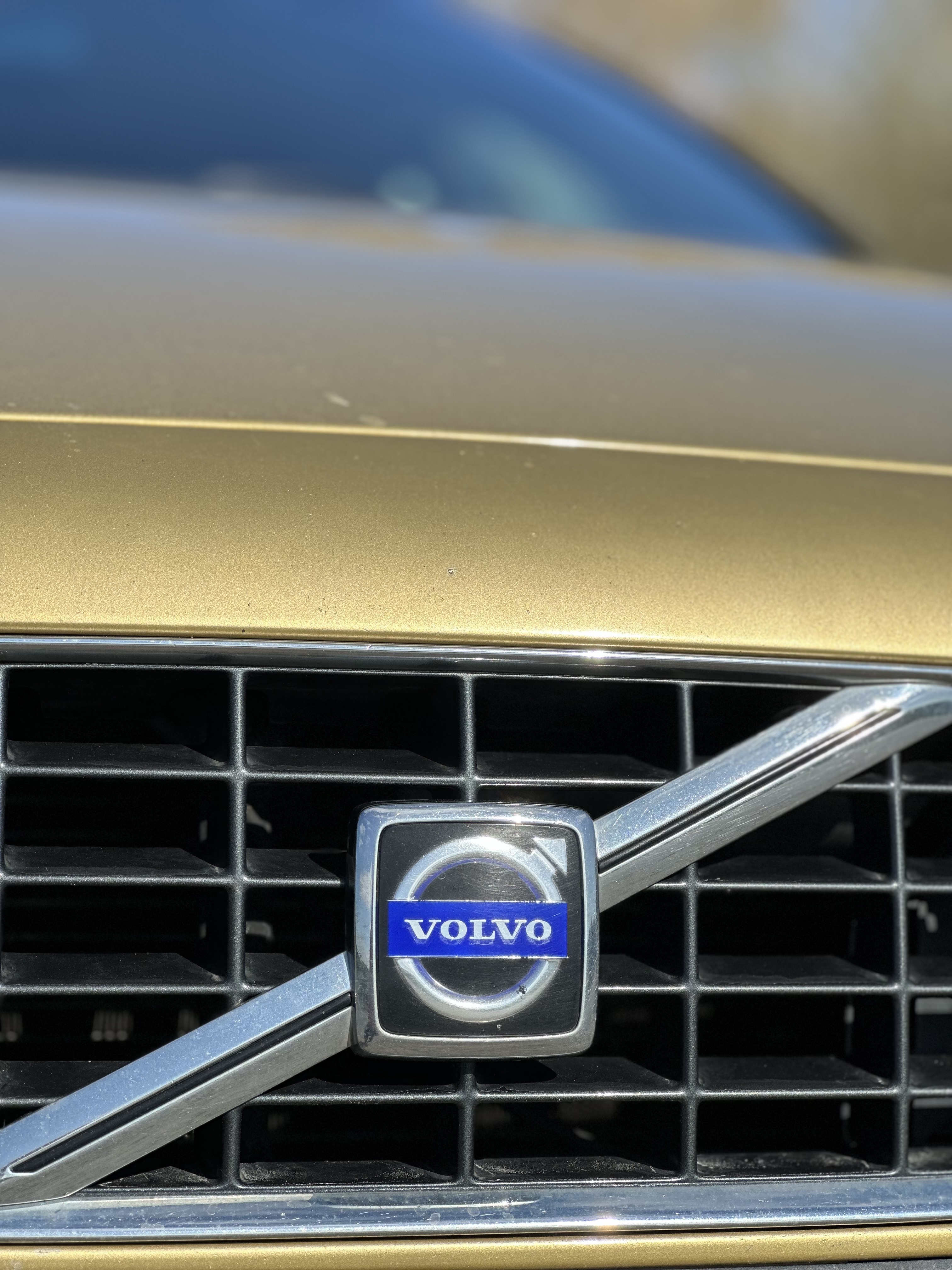 Guld Volvo S60 fra 2002