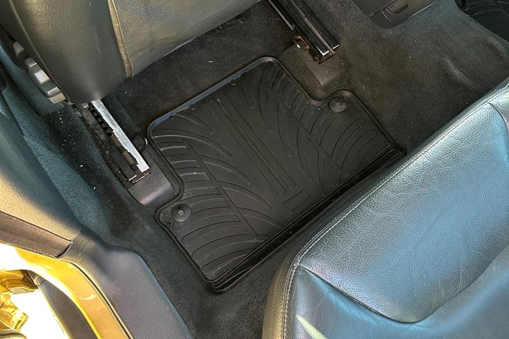Guld Volvo S60 fra 2002