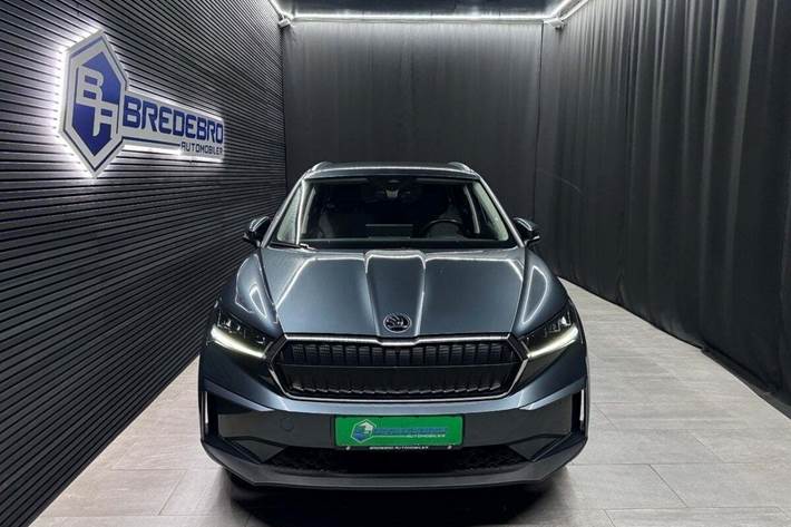 Grå Skoda Enyaq fra 2021