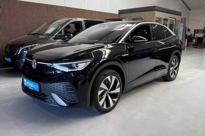 Sort VW ID.5 fra 2023 set udefra