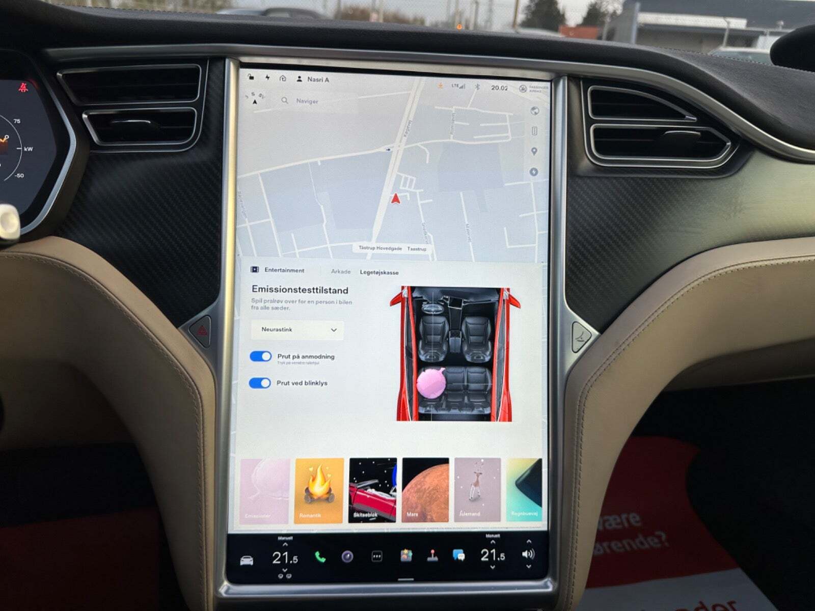 Rød Tesla Model S fra 2016