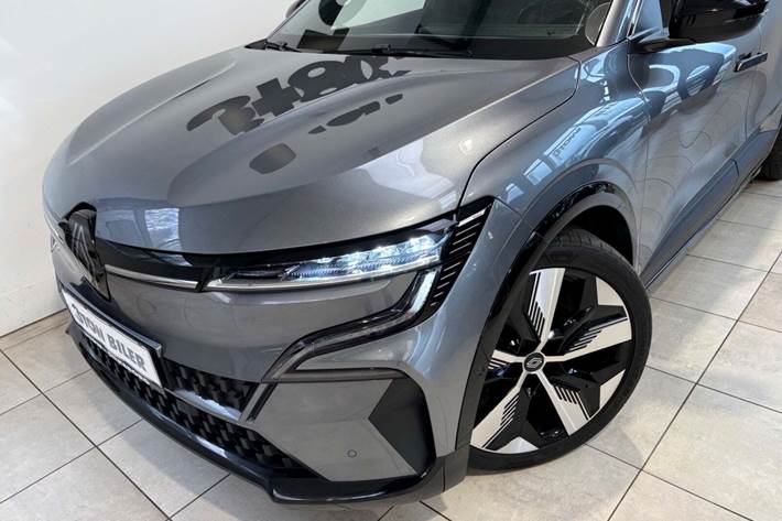 Grå Renault Megane E-Tech fra 2024