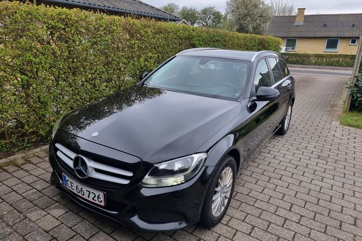 Sort Mercedes C-Klasse fra 2015