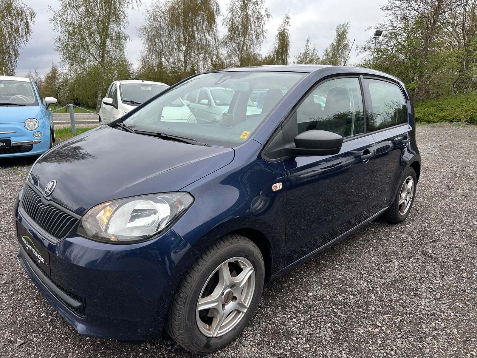Blå Skoda Citigo fra 2013