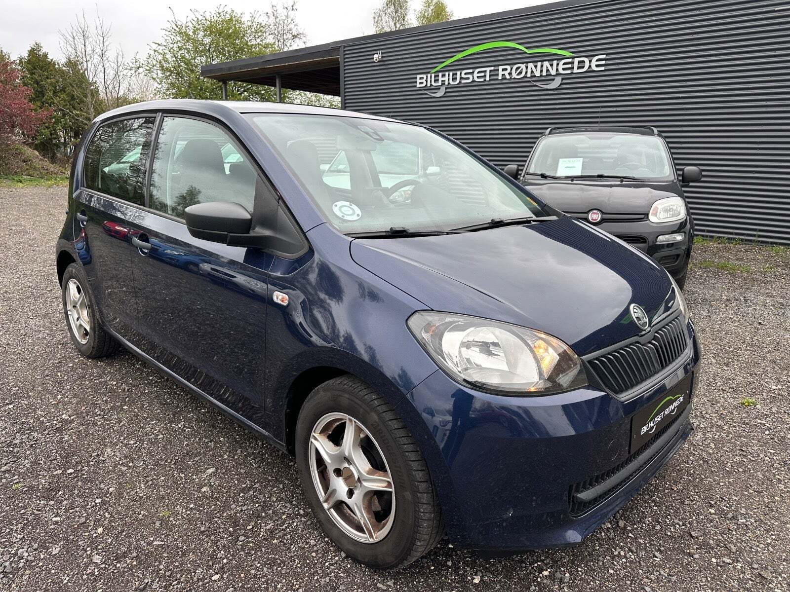 Blå Skoda Citigo fra 2013