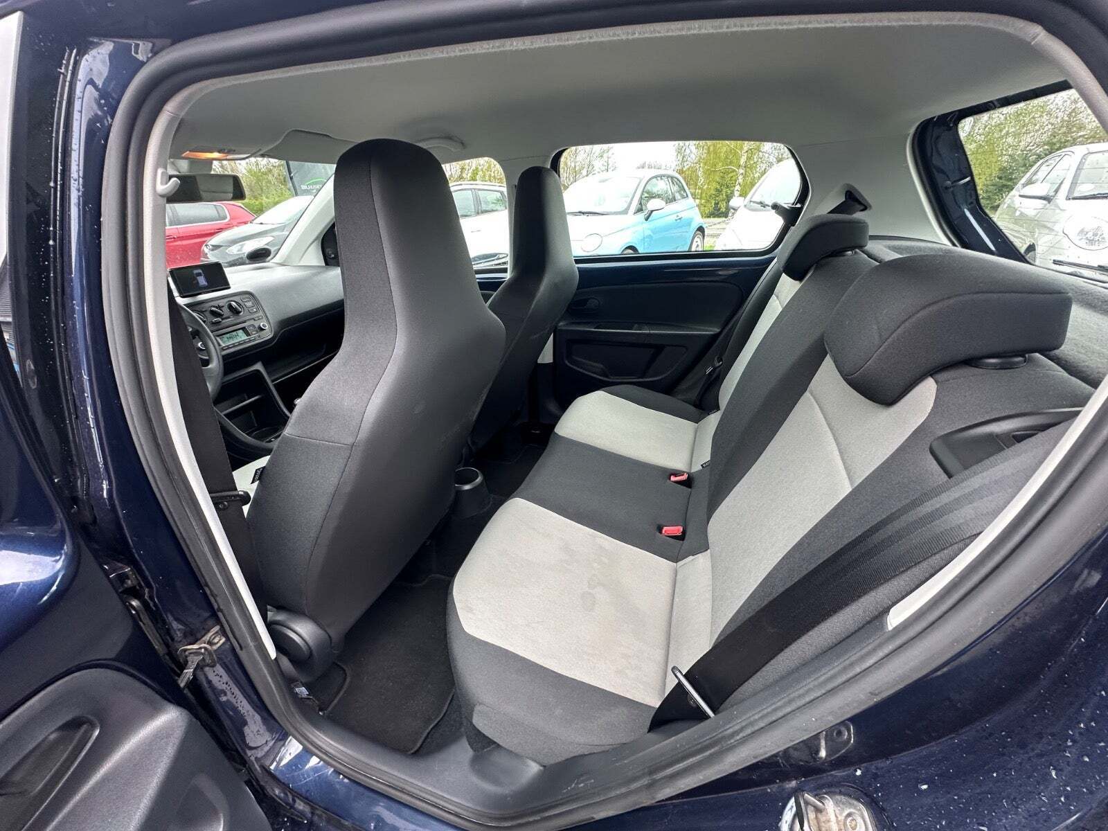 Blå Skoda Citigo fra 2013
