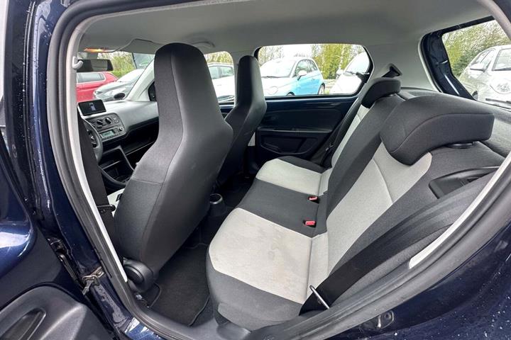 Blå Skoda Citigo fra 2013