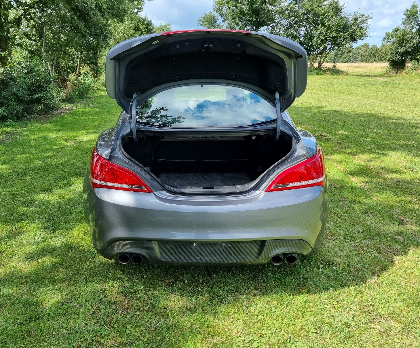 Hyundai Genesis 3,8 V6 AT