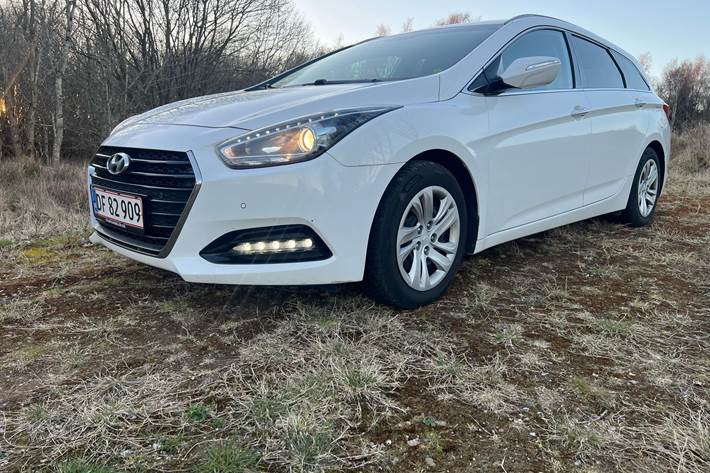 Hvid Hyundai i40 fra 2016