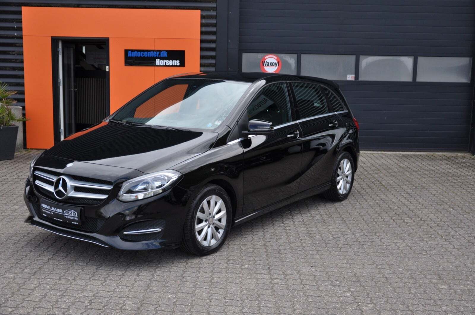 Sort Mercedes B180 d fra 2016