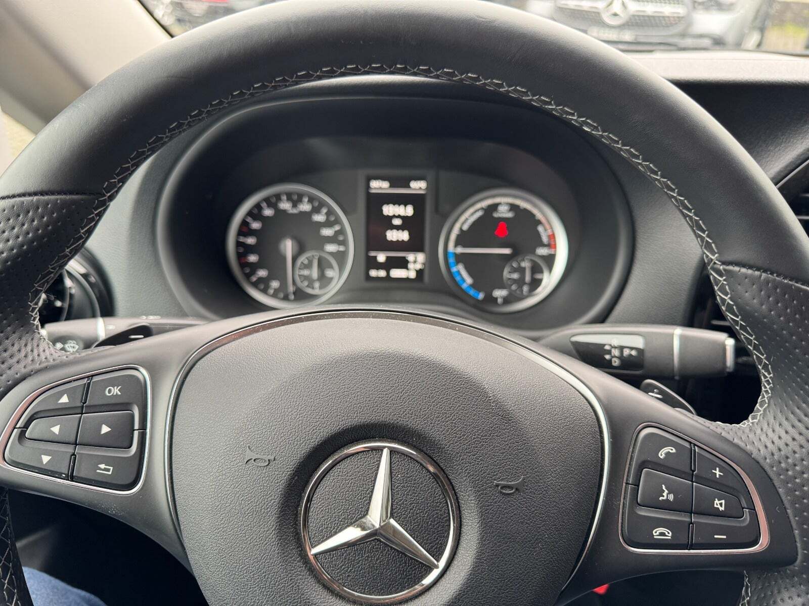 undefined Mercedes eVito 112 fra 2023 set indefra