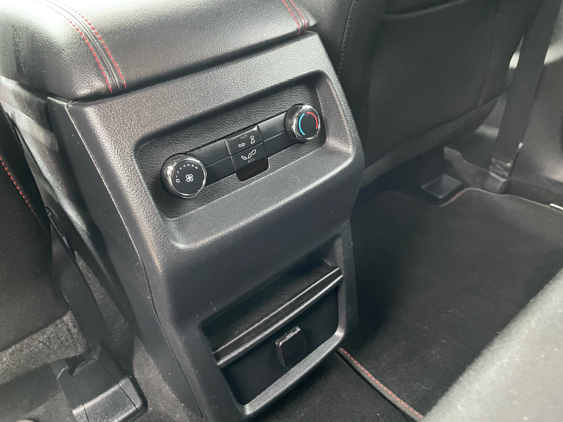 Bronze Ford S-MAX fra 2019