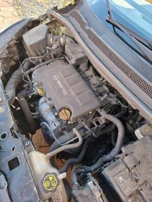 Gul Opel Corsa fra 2015