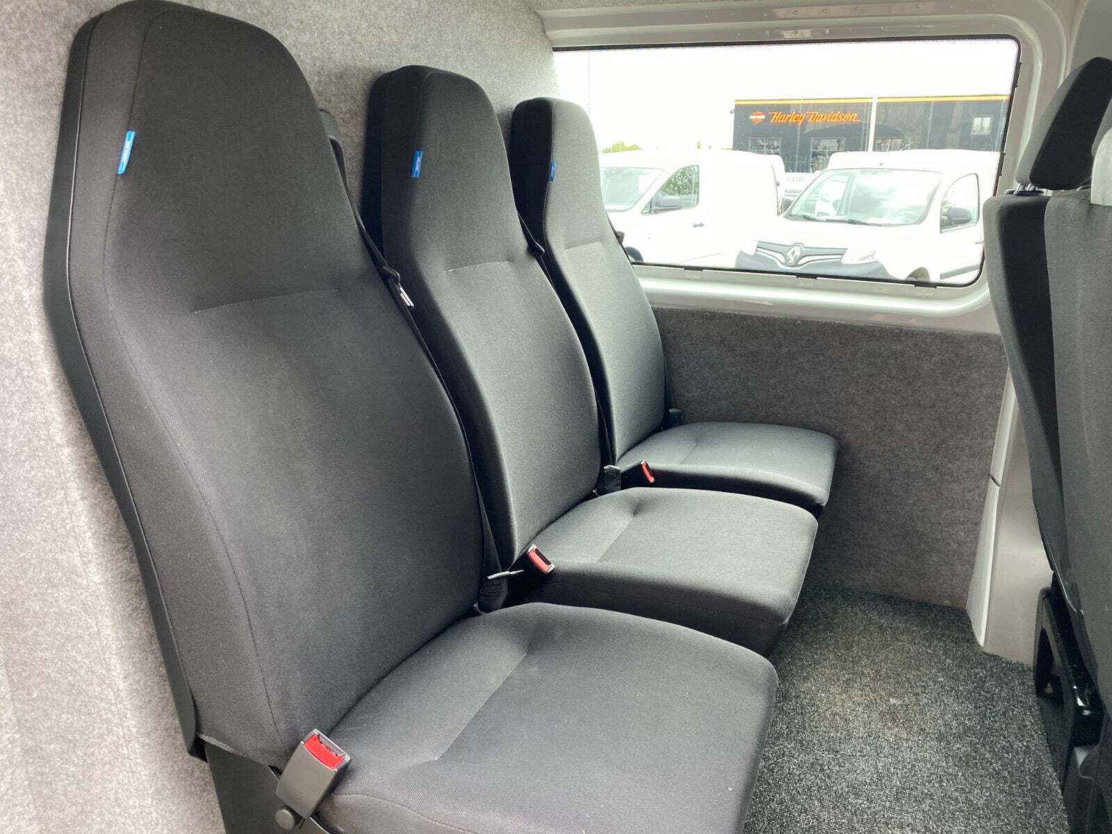 Hvid VW Transporter fra 2019