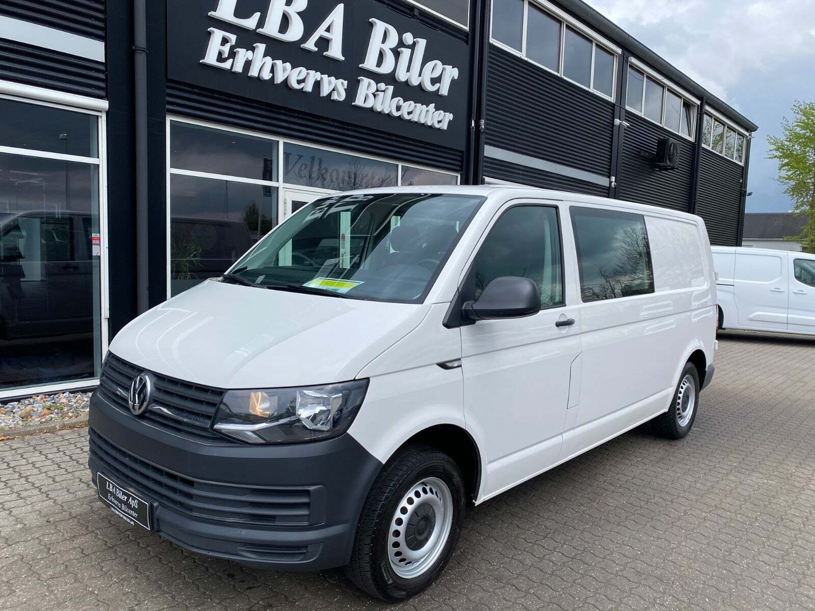 VW Transporter 2,0 TDi 102 Mandskabsvogn