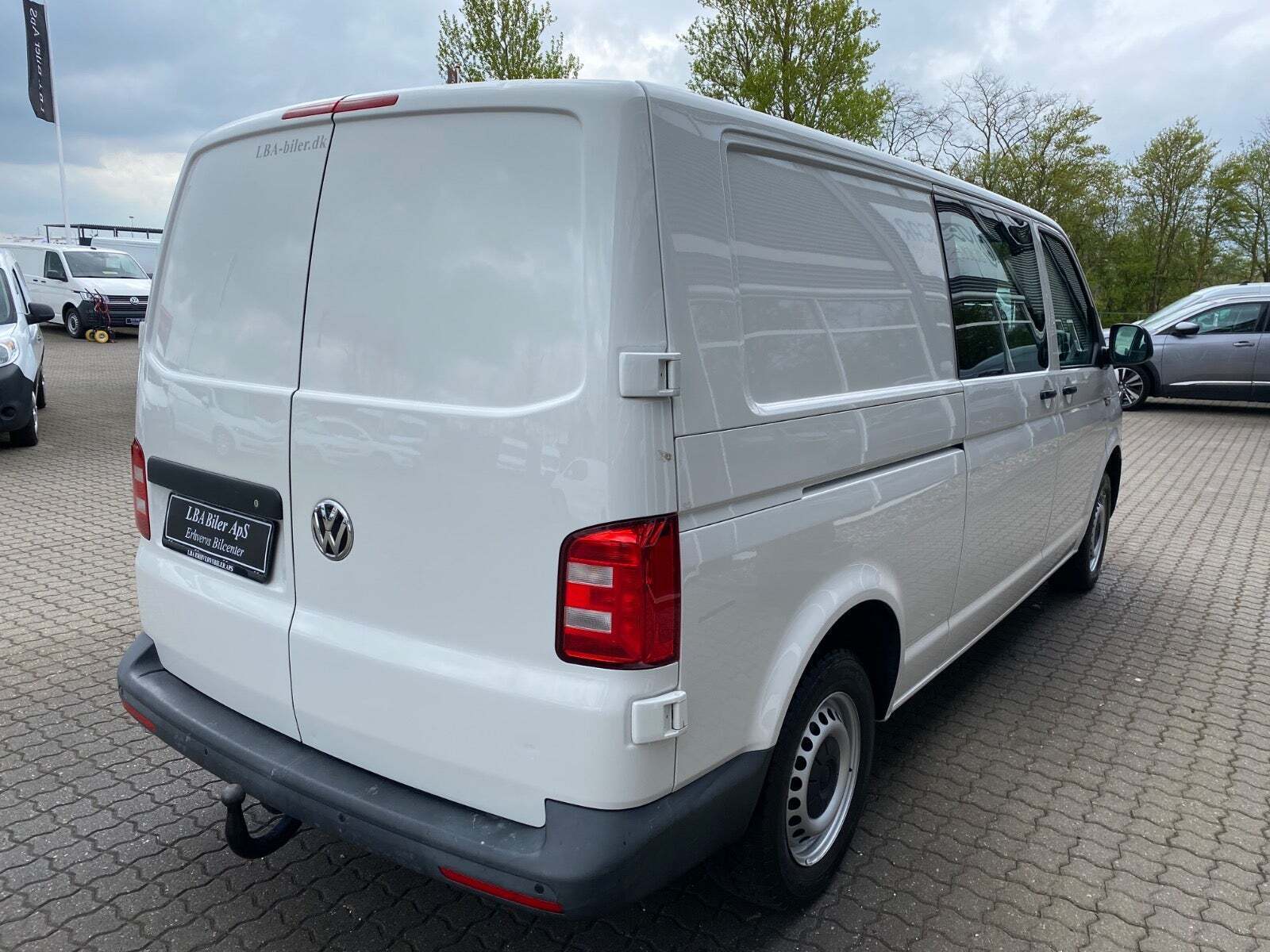 Hvid VW Transporter fra 2019