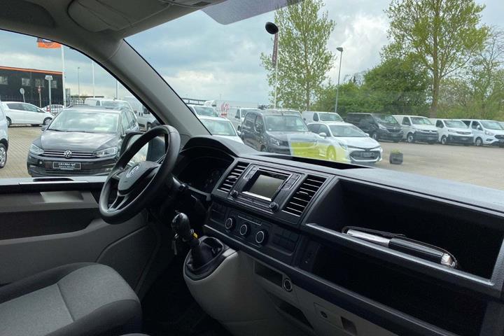 Hvid VW Transporter fra 2019