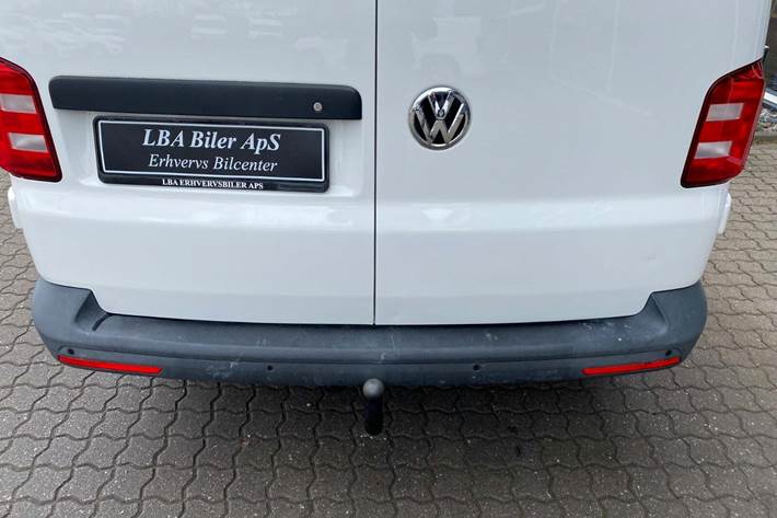 Hvid VW Transporter fra 2019
