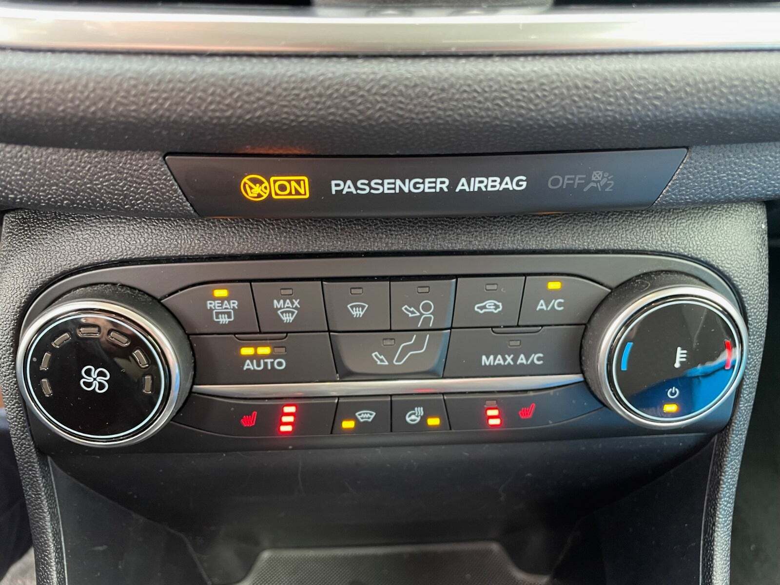 Ford Fiesta 1,0 EcoBoost mHEV Titanium