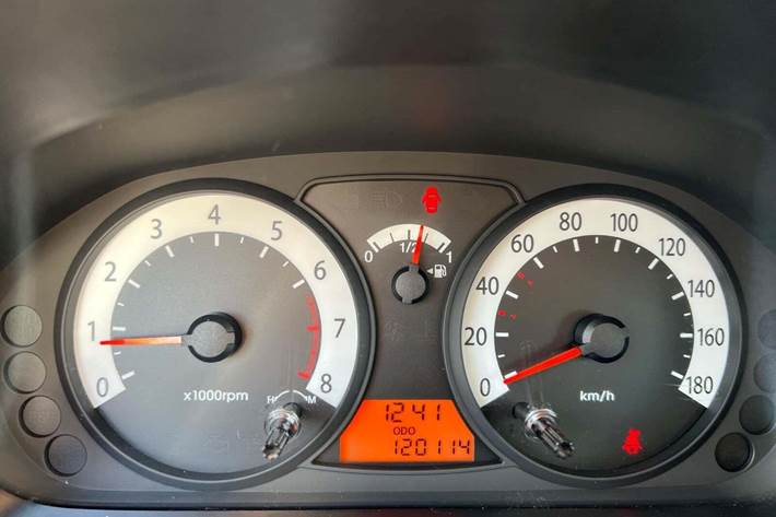 Sølv Kia Picanto fra 2010