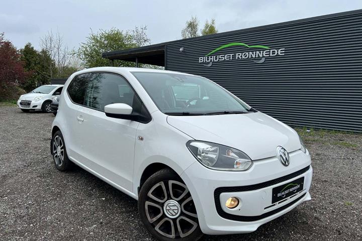 Hvid VW UP! fra 2013 set udefra