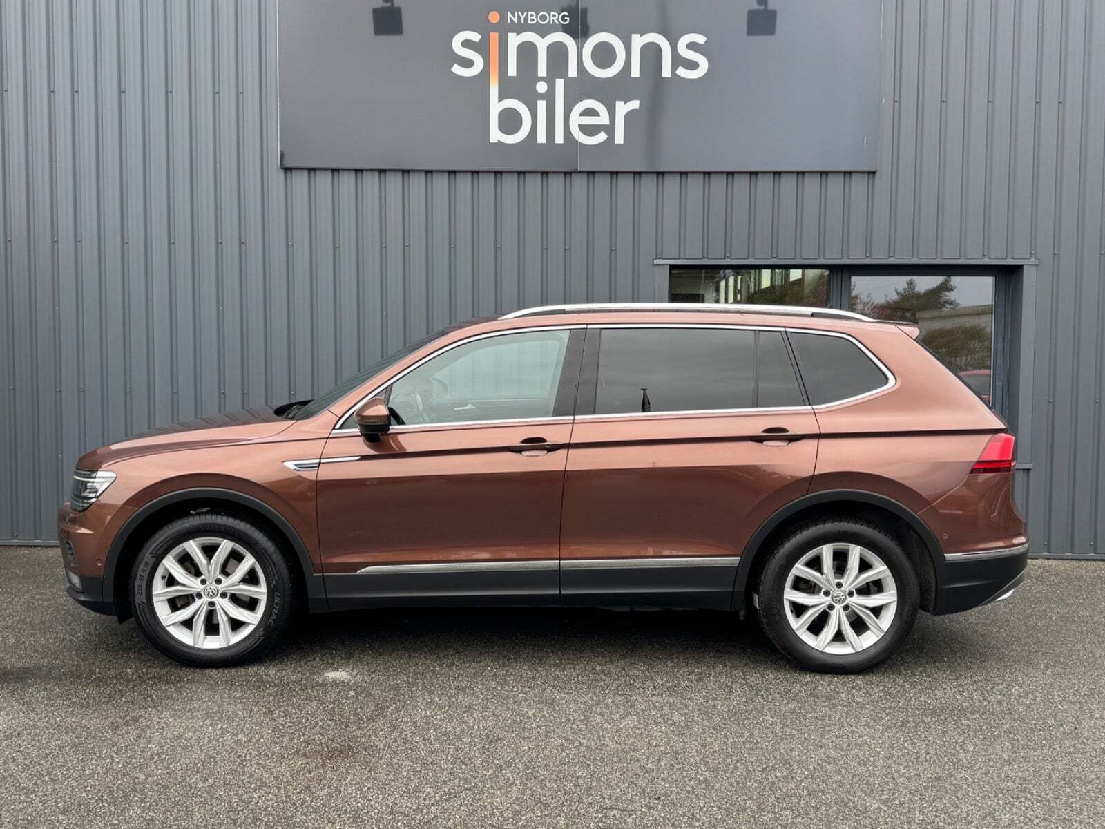 Kobber VW Tiguan Allspace fra 2018 set udefra