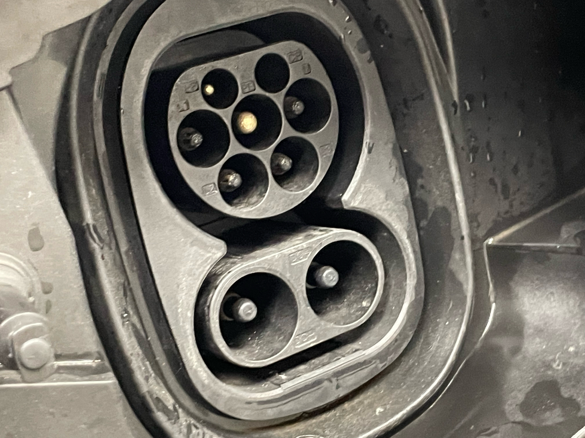 Grå Skoda Enyaq iV fra 2021