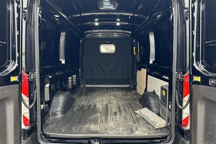 Beige Ford E-Transit 390 L2 Van fra 2022 set udefra