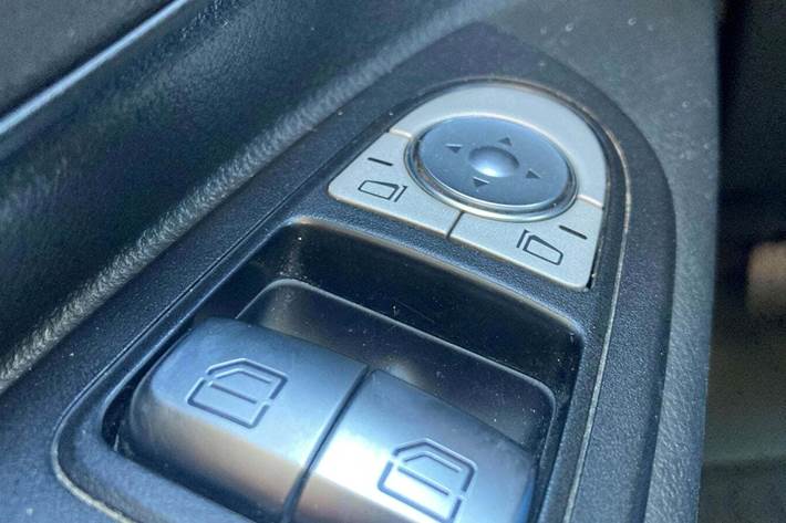 Hvid Mercedes Vito 116 fra 2019