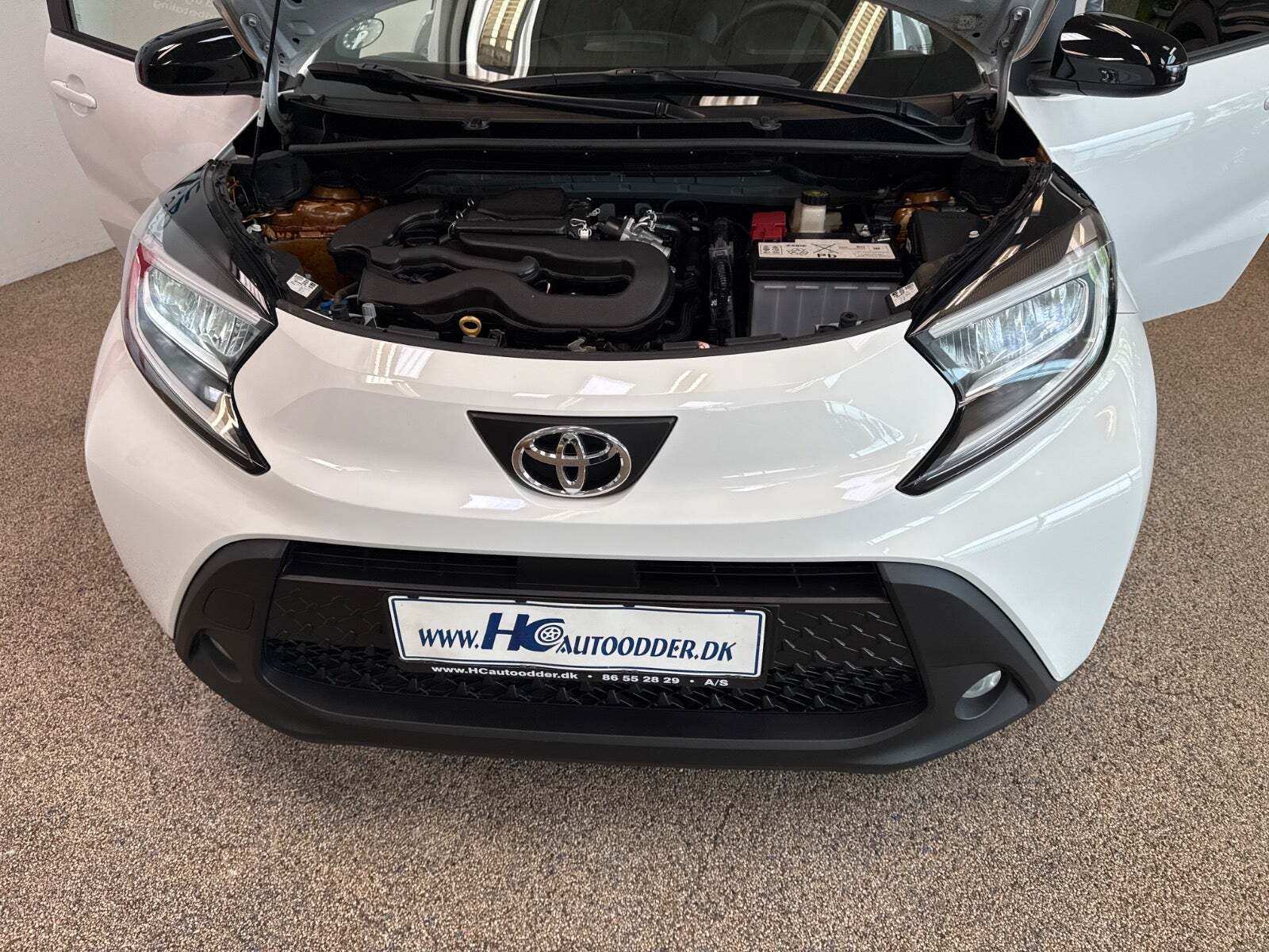 Hvid Toyota Aygo X fra 2024