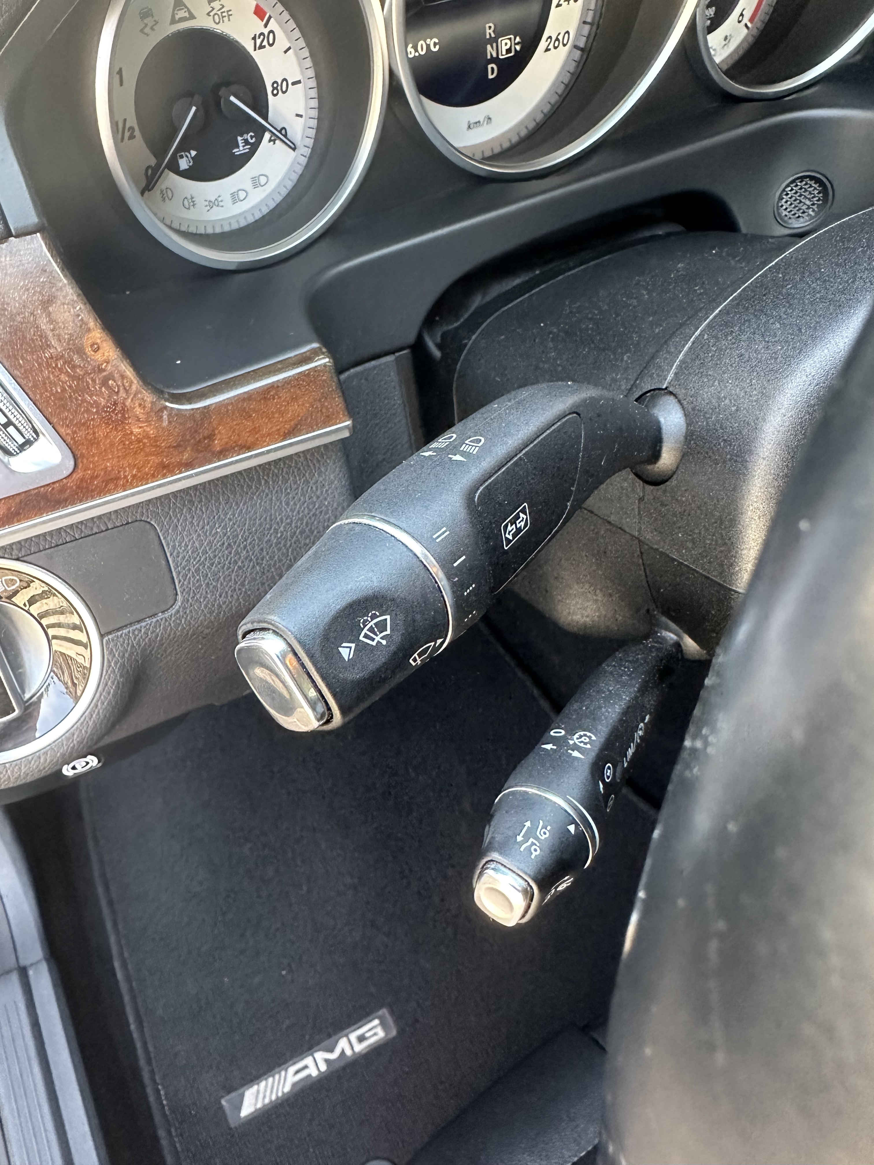 Sort Mercedes E-Klasse fra 2014