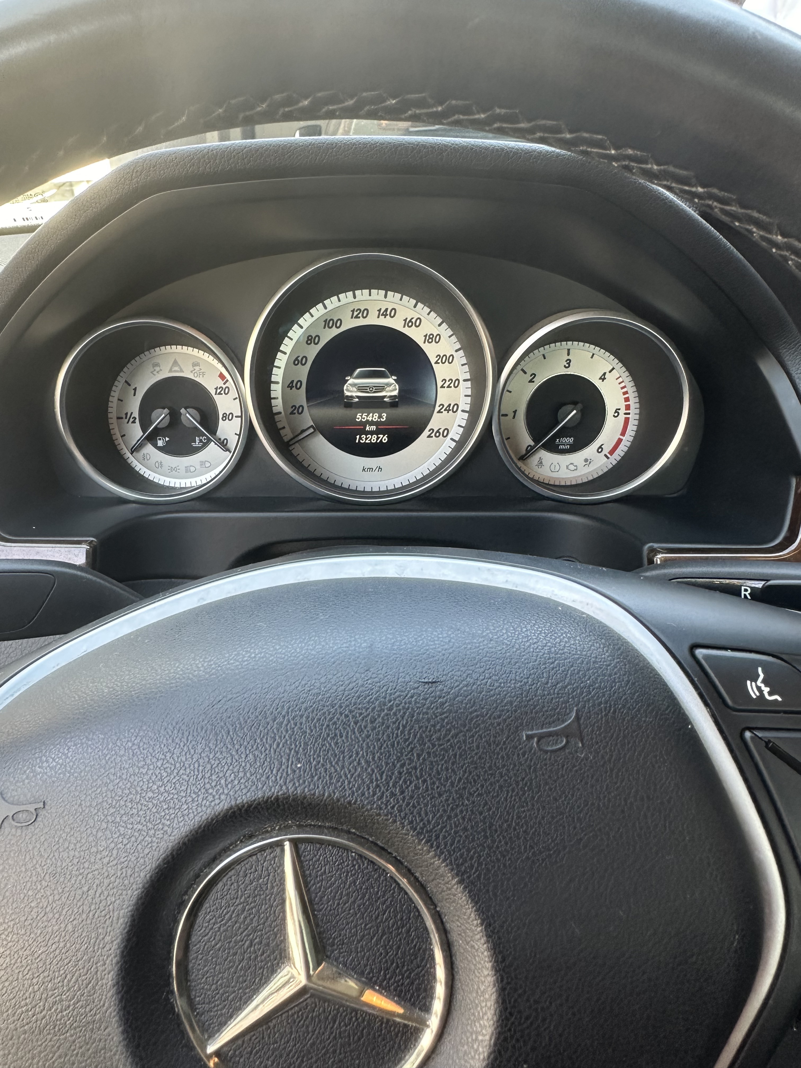 Sort Mercedes E-Klasse fra 2014