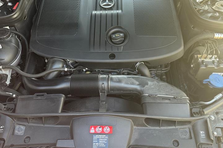 Sort Mercedes E-Klasse fra 2014