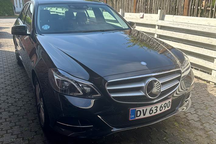Sort Mercedes E-Klasse fra 2014