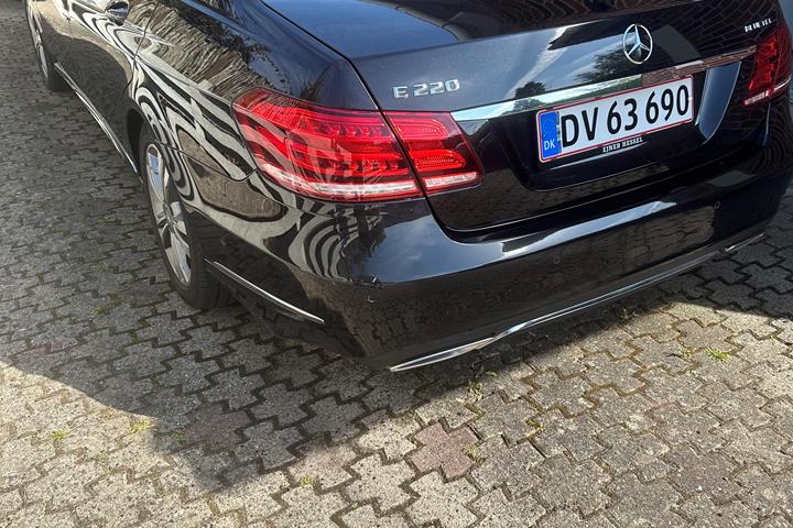 Sort Mercedes E-Klasse fra 2014