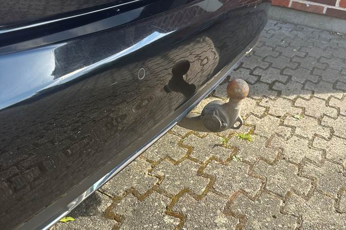 Sort Mercedes E-Klasse fra 2014